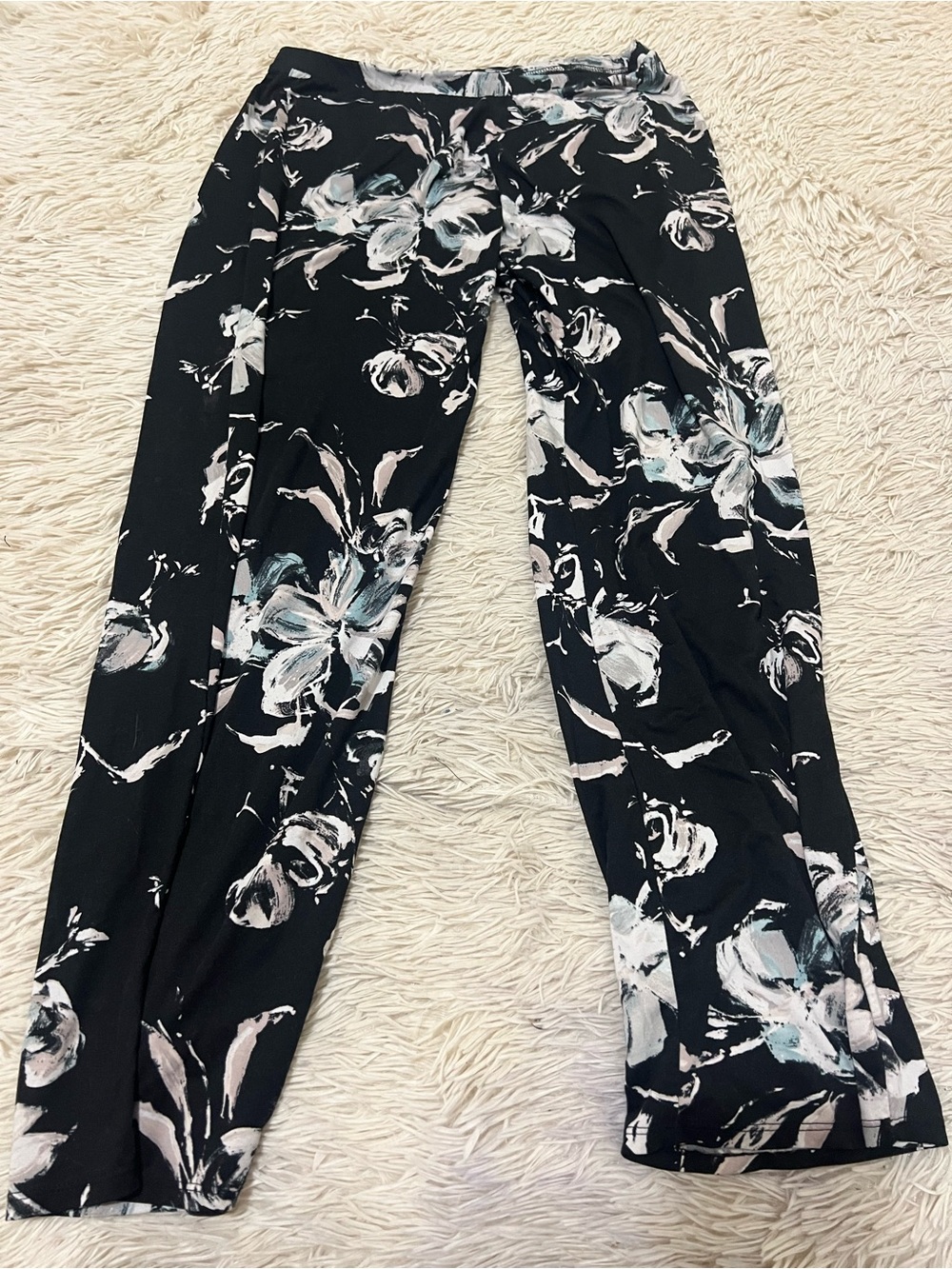 Gilligan & O'Malley Black Floral Wide-Leg Lounge Pants